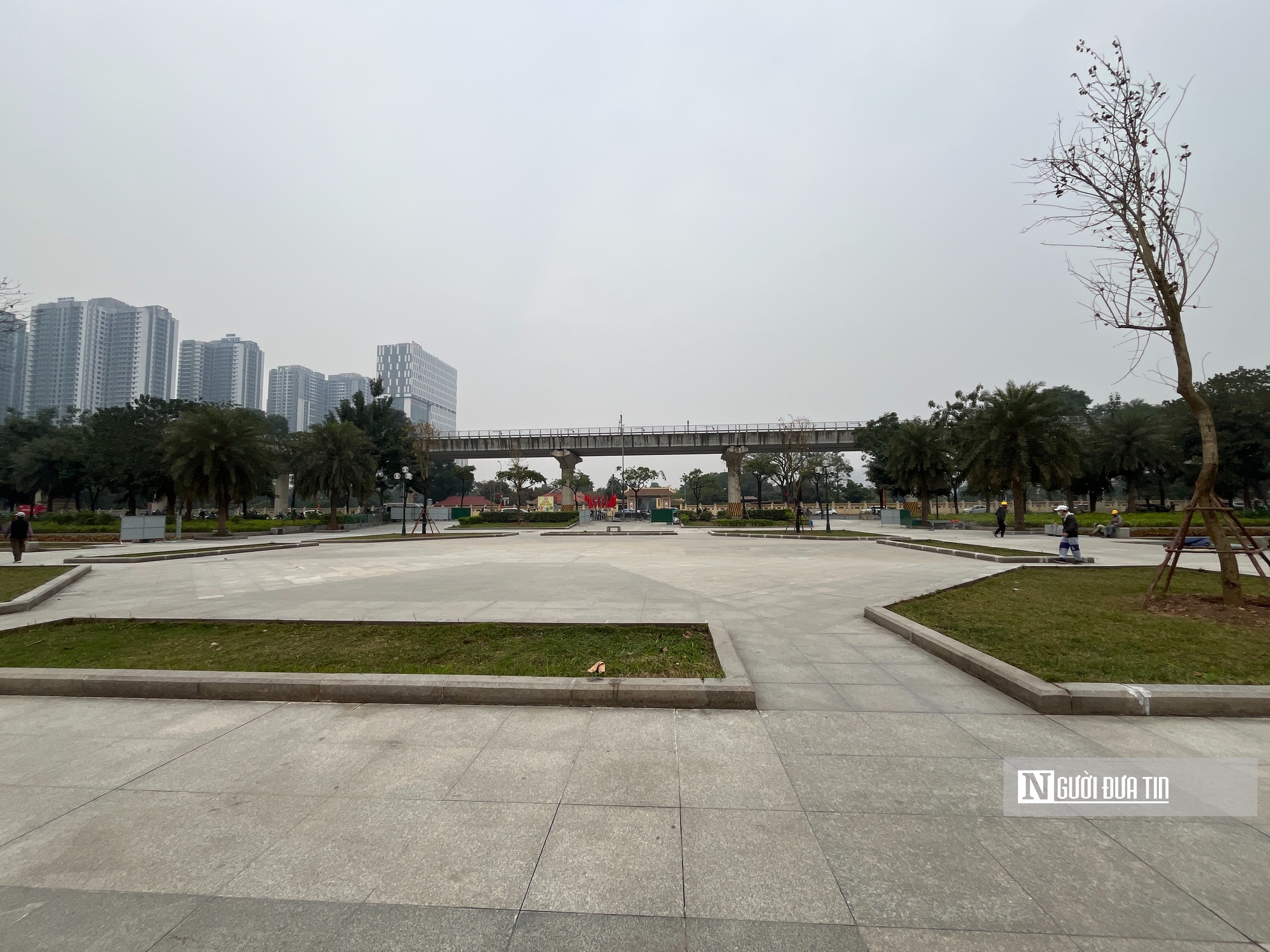 Sau phản ánh xuống cấp, công viên hồ điều hòa Mai Dịch khoác diện mạo mới- Ảnh 9.