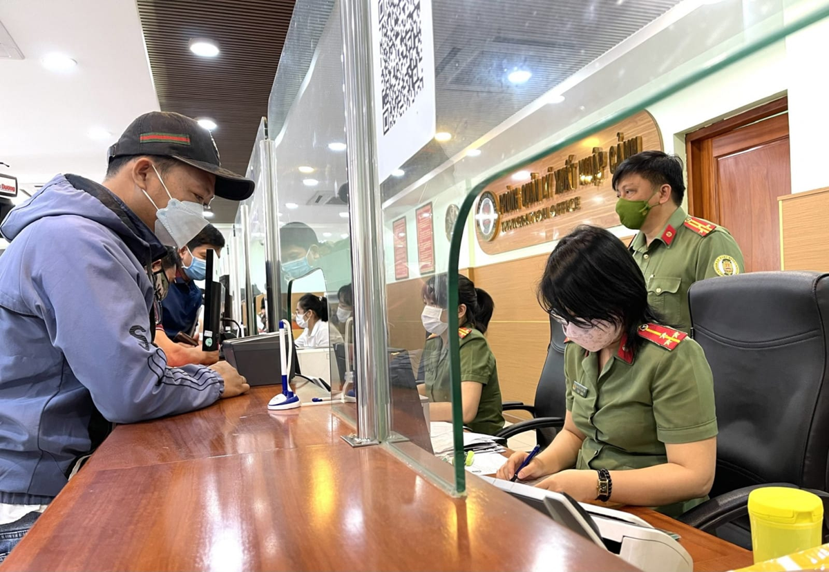 Từ 1/7, bổ sung trường hợp phải hoàn thành nghĩa vụ nộp thuế trước khi xuất cảnh- Ảnh 1.