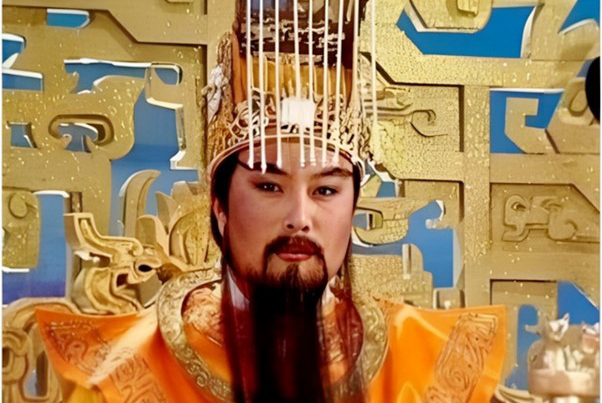 Khó hiểu nhất showbiz: Nam diễn viên duy nhất bị in ảnh lên tiền âm phủ? - Ảnh 1.