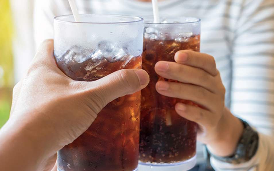 Cảnh báo từ chuyên gia: Đồ uống có đường, cà phê không lọc và rượu bia gây hại đường ruột