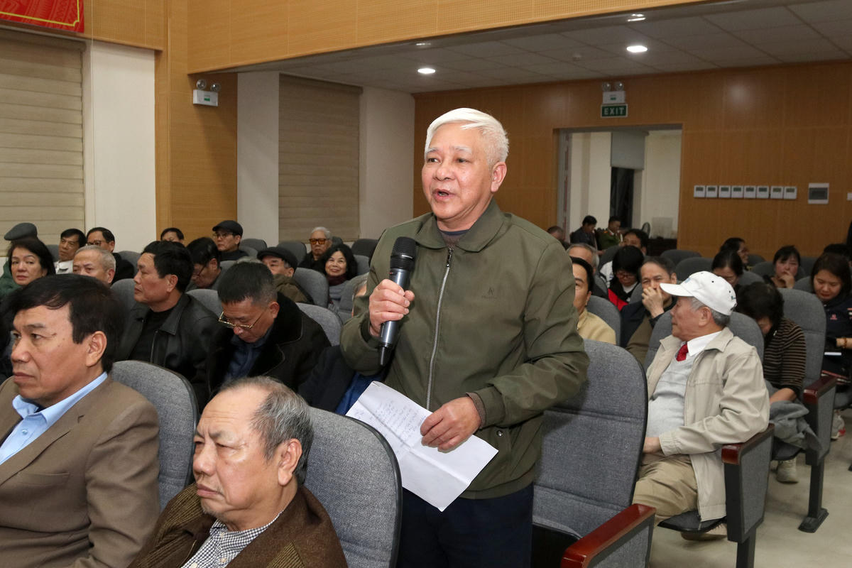 Đồng ch&iacute; B&ugrave;i Thị Minh Ho&agrave;i dự Hội nghị lấy &yacute; kiến cử tri nơi cư tr&uacute; đối với người ứng cử đại biểu Quốc hội- Ảnh 5.