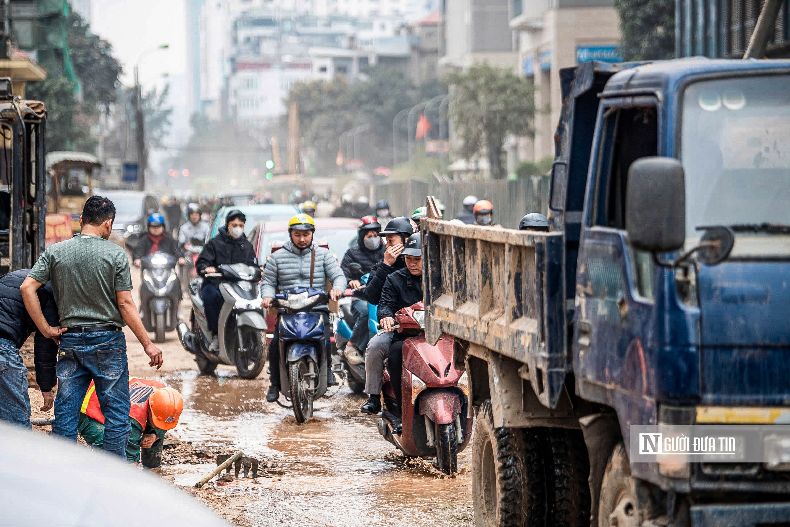H&agrave; Nội: &Igrave; ạch thi c&ocirc;ng tuyến đường gần 1km những ng&agrave;y cận Tết- Ảnh 13.