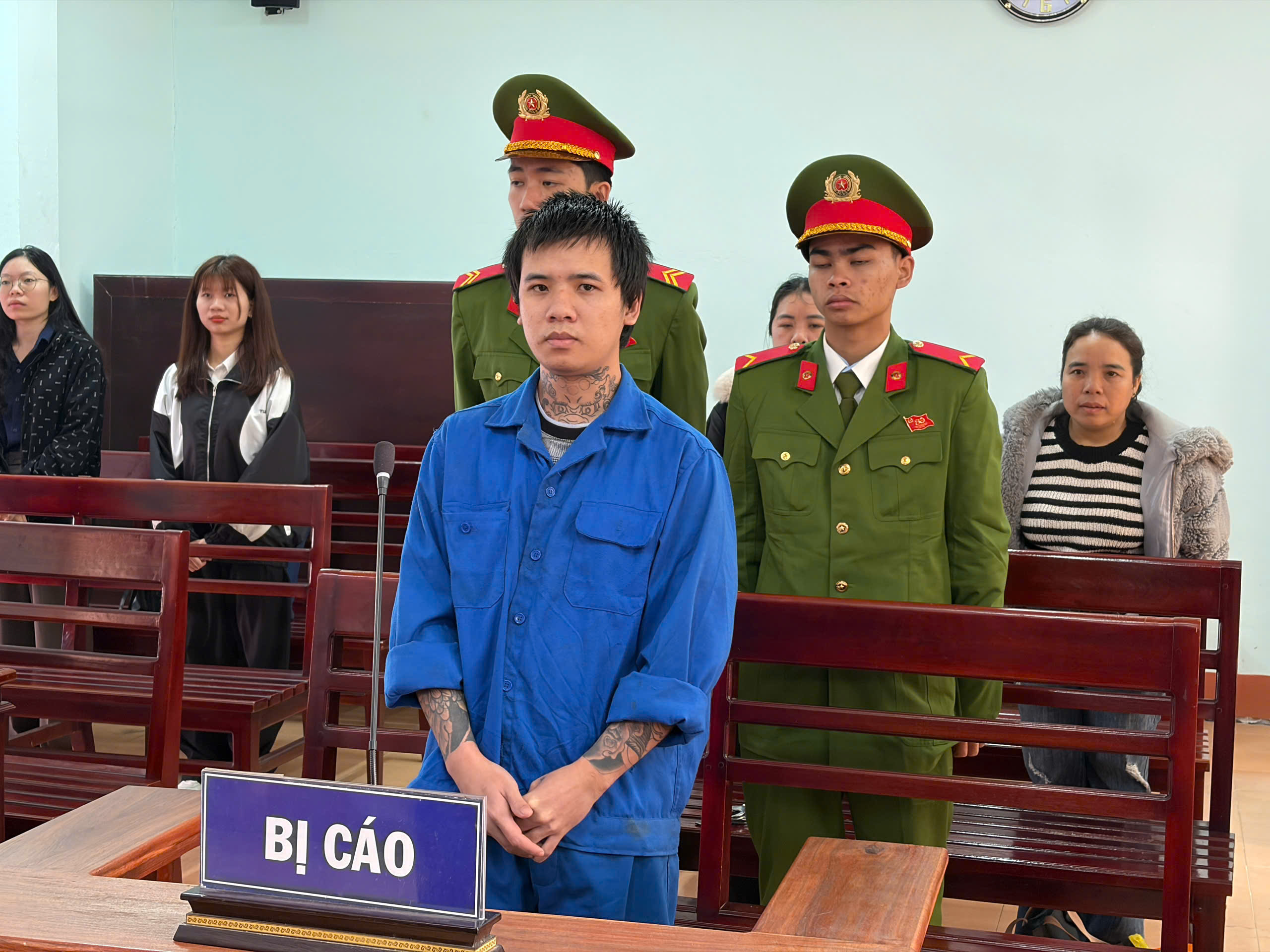 Bóc mẽ chiêu trò tung tin giả cháu bé ở Huế bị bắt cóc để trục lợi- Ảnh 3.