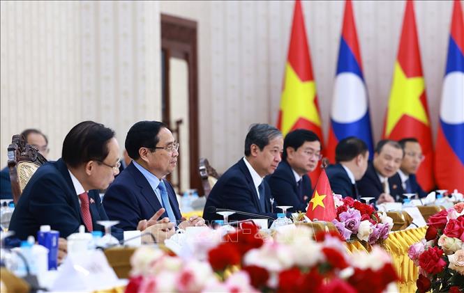 Thủ tướng Phạm Minh Chính gặp Thủ tướng Lào - Ảnh 2.