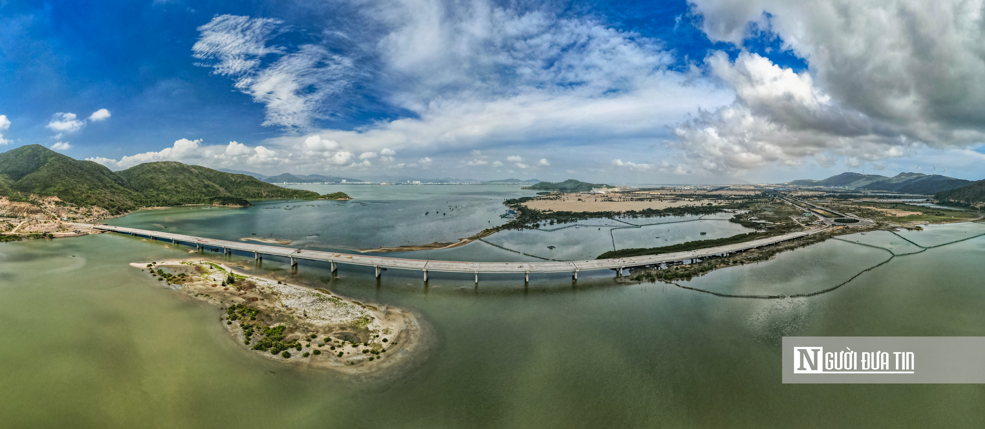 Cận cảnh cầu vượt biển 500 tỷ nối trung t&acirc;m Gia Lai với c&aacute;c b&aacute;n đảo biệt lập ph&iacute;a Đ&ocirc;ng  - Ảnh 1.