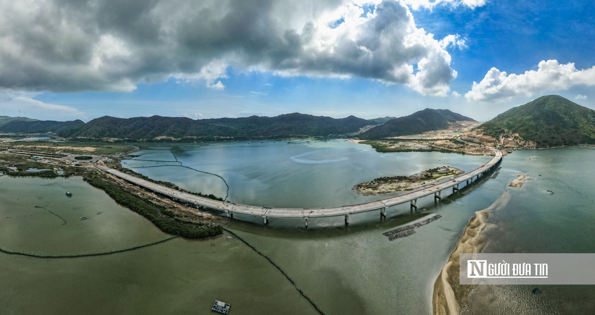 Cận cảnh cầu vượt biển 500 tỷ nối trung t&acirc;m Gia Lai với c&aacute;c b&aacute;n đảo biệt lập ph&iacute;a Đ&ocirc;ng  - Ảnh 6.