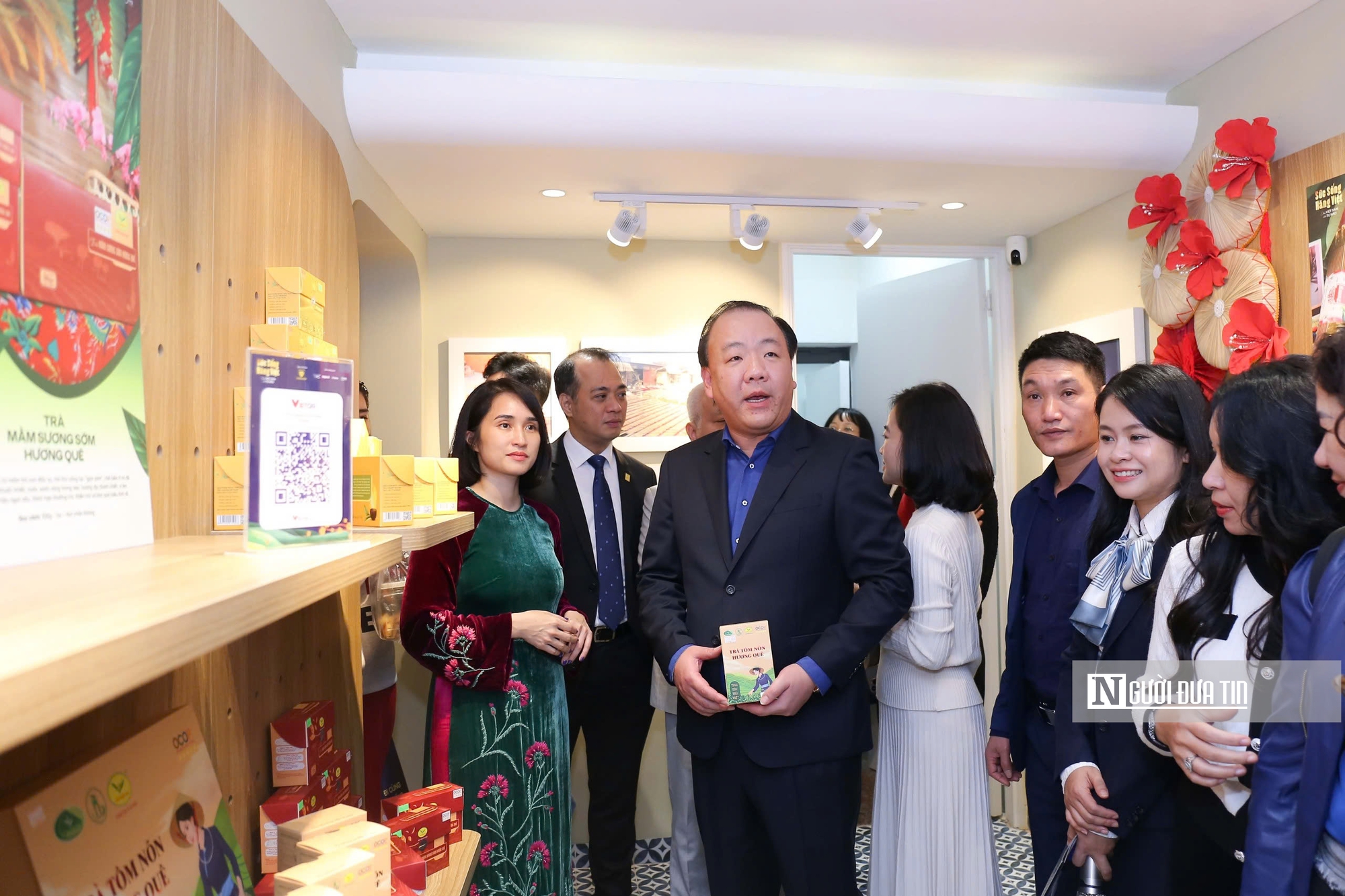 Ch&iacute;nh thức khai mạc Kh&ocirc;ng gian trưng b&agrave;y, livestream &ldquo;Sức sống h&agrave;ng Việt&rdquo; - Ảnh 4.