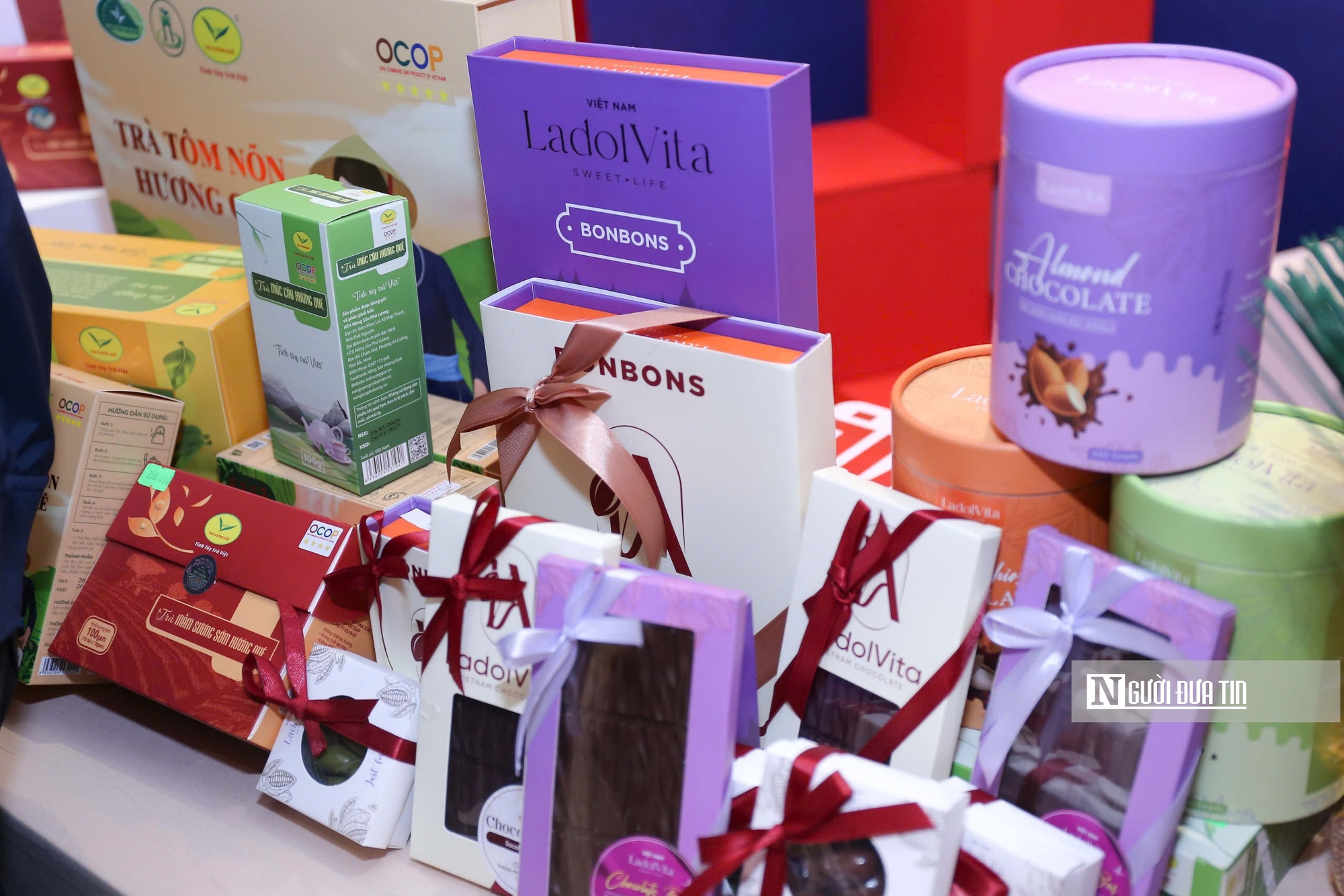 Ch&iacute;nh thức khai mạc Kh&ocirc;ng gian trưng b&agrave;y, livestream &ldquo;Sức sống h&agrave;ng Việt&rdquo; - Ảnh 6.