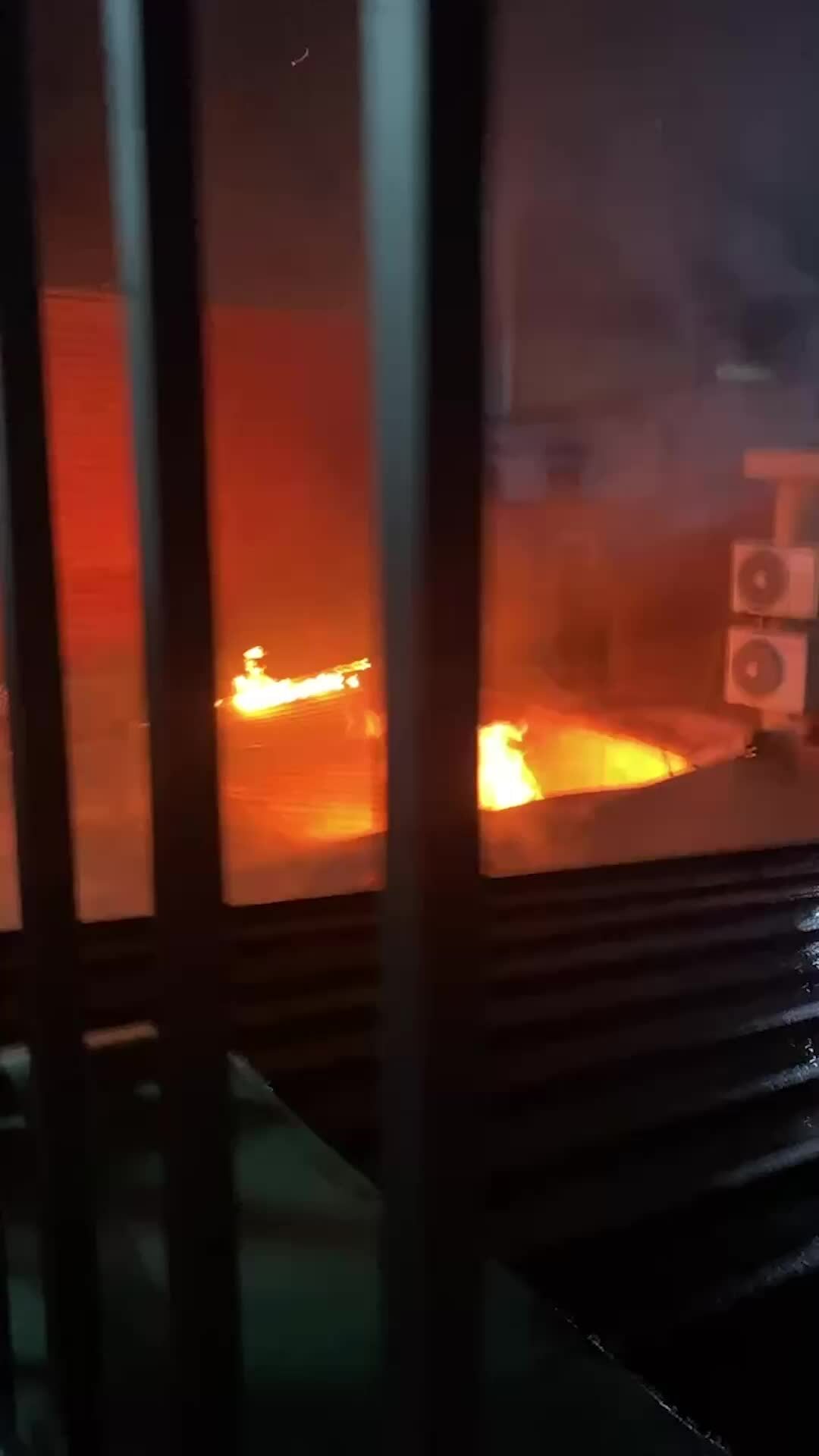 Ch&aacute;y nh&agrave; hai tầng ở TP HCM, 3 mẹ con tử vong - Ảnh 2.