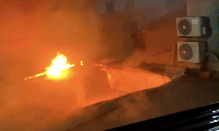 Ch&aacute;y nh&agrave; hai tầng ở TP HCM, 3 mẹ con tử vong - Ảnh 1.