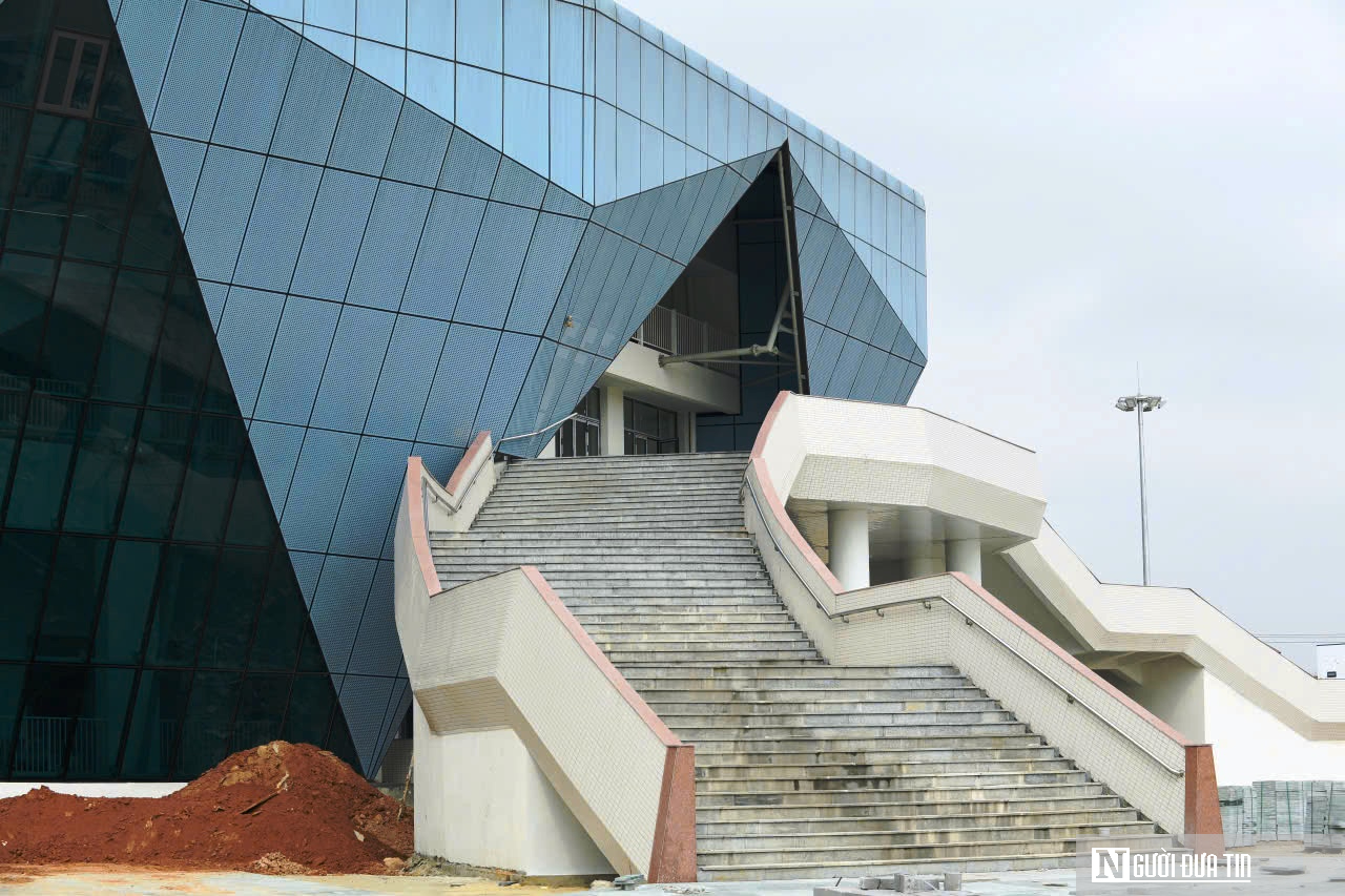 “Ngắm” nhà thi đấu đa năng hình kim cương xanh độc đáo tại Quảng Trị- Ảnh 6.