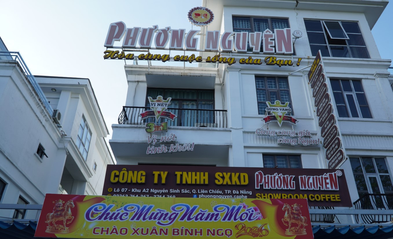 Hành trình triệt phá đường dây sản xuất cà phê bột giả, mỗi ngày tung ra thị trường gần 1 tấn- Ảnh 4. Hành trình triệt phá đường dây sản xuất cà phê bột giả, mỗi ngày tung ra thị trường gần 1 tấn- Ảnh 4.