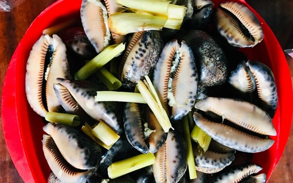 Đặc sản nghe tên "ngượng đỏ mặt" xưa không ai ăn nay 150.000 đồng - Ảnh 1.