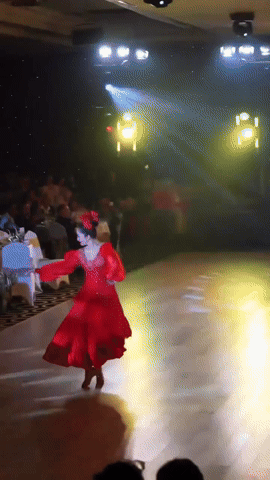 Kiện tướng dancesport Khánh Thi tái xuất sàn nhảy sau nhiều năm vắng bóng - Ảnh 4.