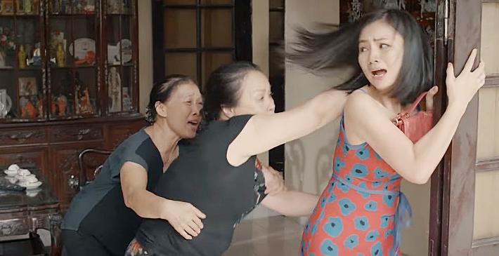 Hình mẫu mẹ chồng kinh điển trên màn ảnh khiến mọi nàng dâu "khiếp sợ" - Ảnh 2.