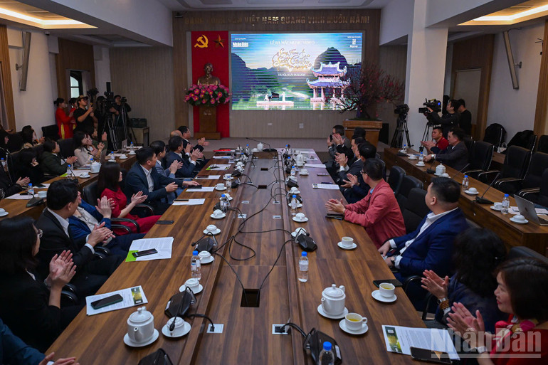 Báo Nhân Dân ra mắt MV “Song From A Secret Garden – Secret Garden in Vietnam” quảng bá du lịch Việt Nam- Ảnh 5.