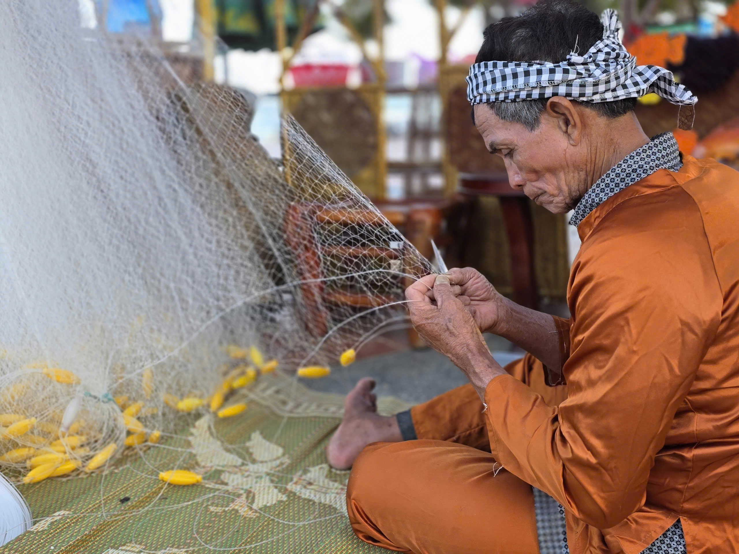Du khách thích thú trải nghiệm Tết làng chài bên bờ biển Đà Nẵng- Ảnh 13. Du khách thích thú trải nghiệm Tết làng chài bên bờ biển Đà Nẵng- Ảnh 13.
