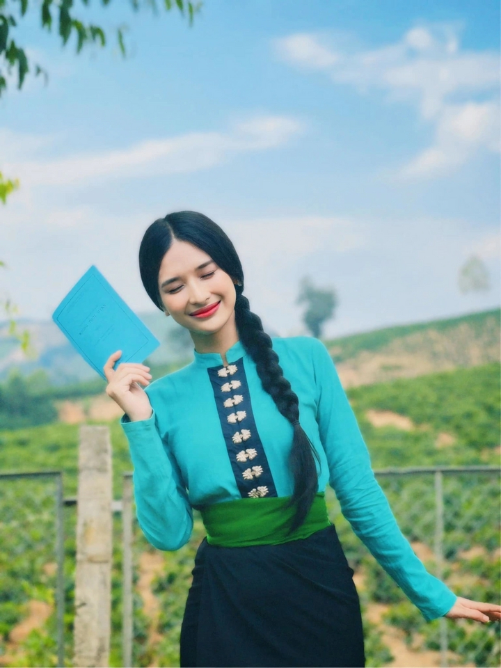 "Bạn gái" mới kém 9 tuổi của Thanh Sơn khoe nhan sắc xinh đẹp- Ảnh 4.