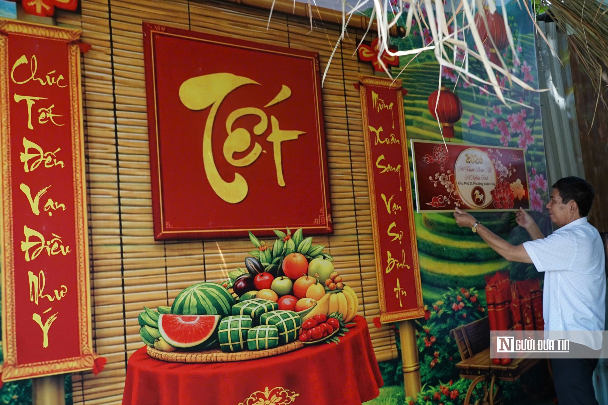 Tp.HCM: &ldquo;Kho&aacute;c &aacute;o mới&rdquo; rộn r&agrave;ng đ&oacute;n Tết - Ảnh 4.