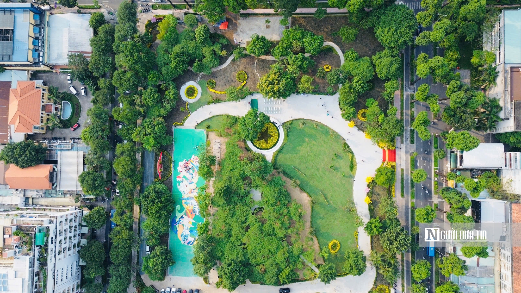 Tp.HCM: &ldquo;Kho&aacute;c &aacute;o mới&rdquo; rộn r&agrave;ng đ&oacute;n Tết - Ảnh 7.