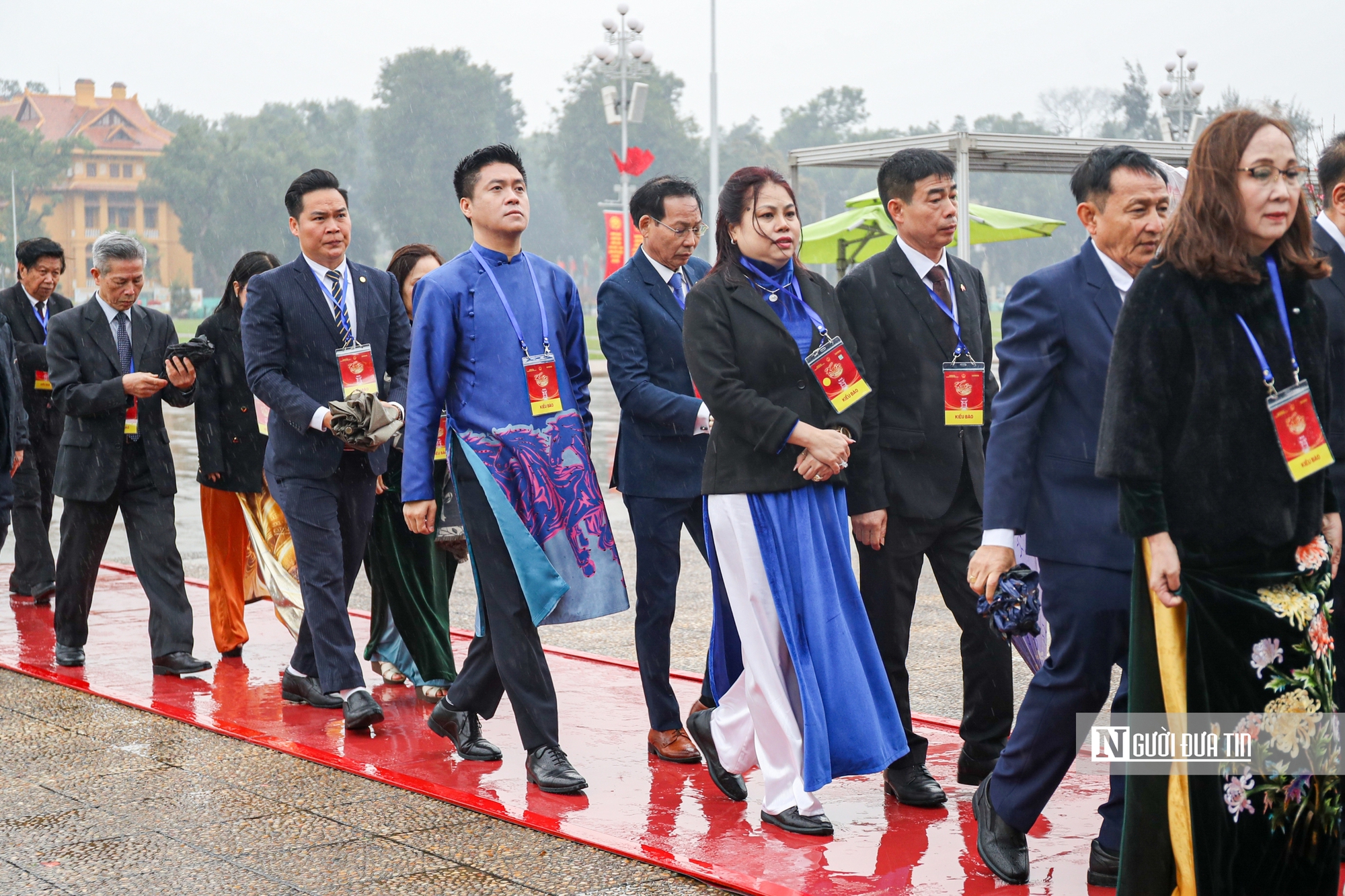 Chủ tịch nước cùng kiều bào tiêu biểu thả cá chép tại hồ Hoàn Kiếm- Ảnh 10.