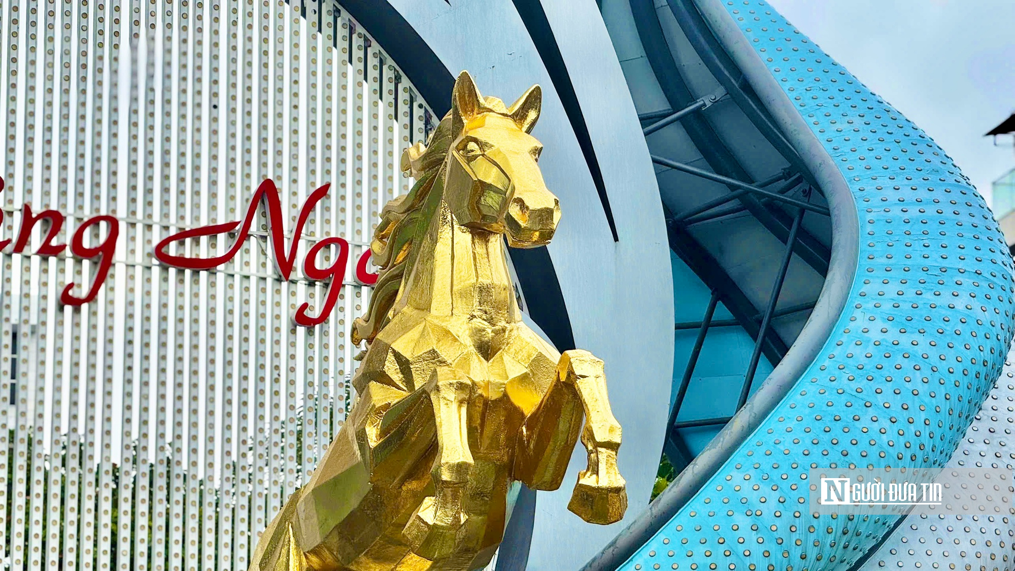 Ngắm linh vật ngựa dát vàng, khát vọng bứt phá của Quảng Ngãi- Ảnh 12.