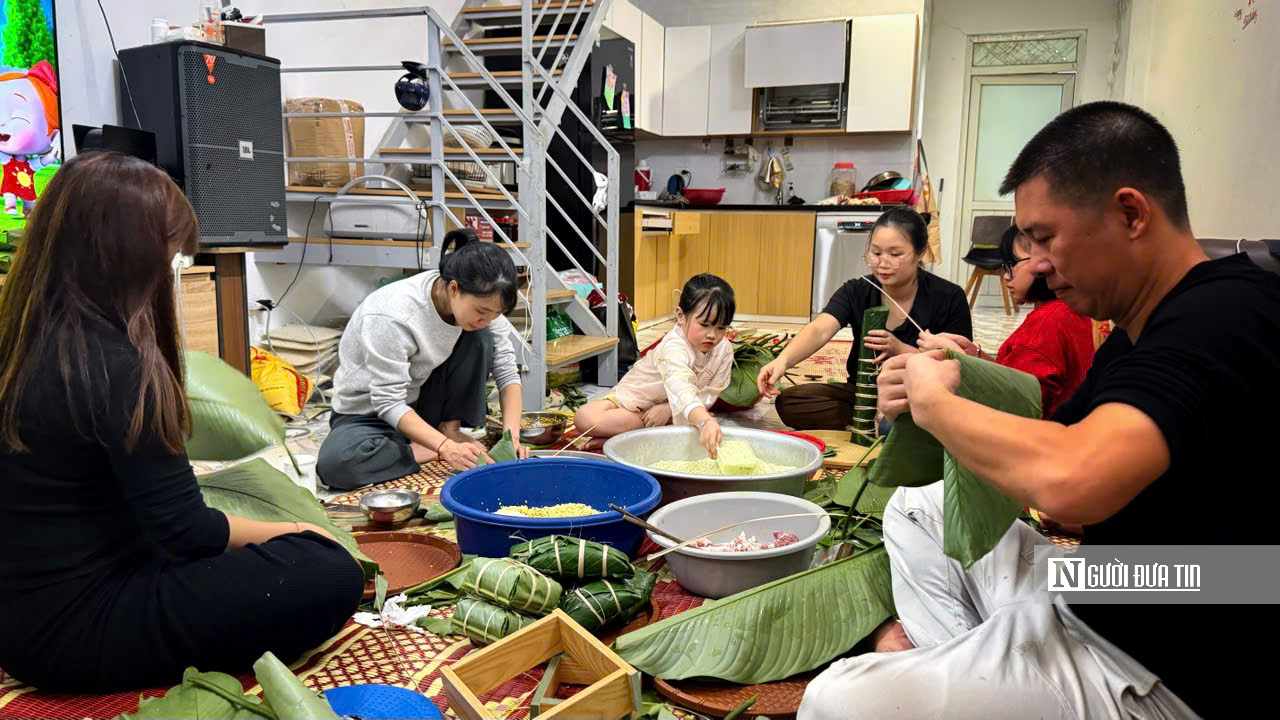 Gói bánh chưng, gói cả một mùa Tết cho trẻ- Ảnh 1.