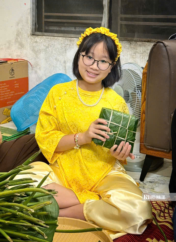 Gói bánh chưng, gói cả một mùa Tết cho trẻ- Ảnh 2.