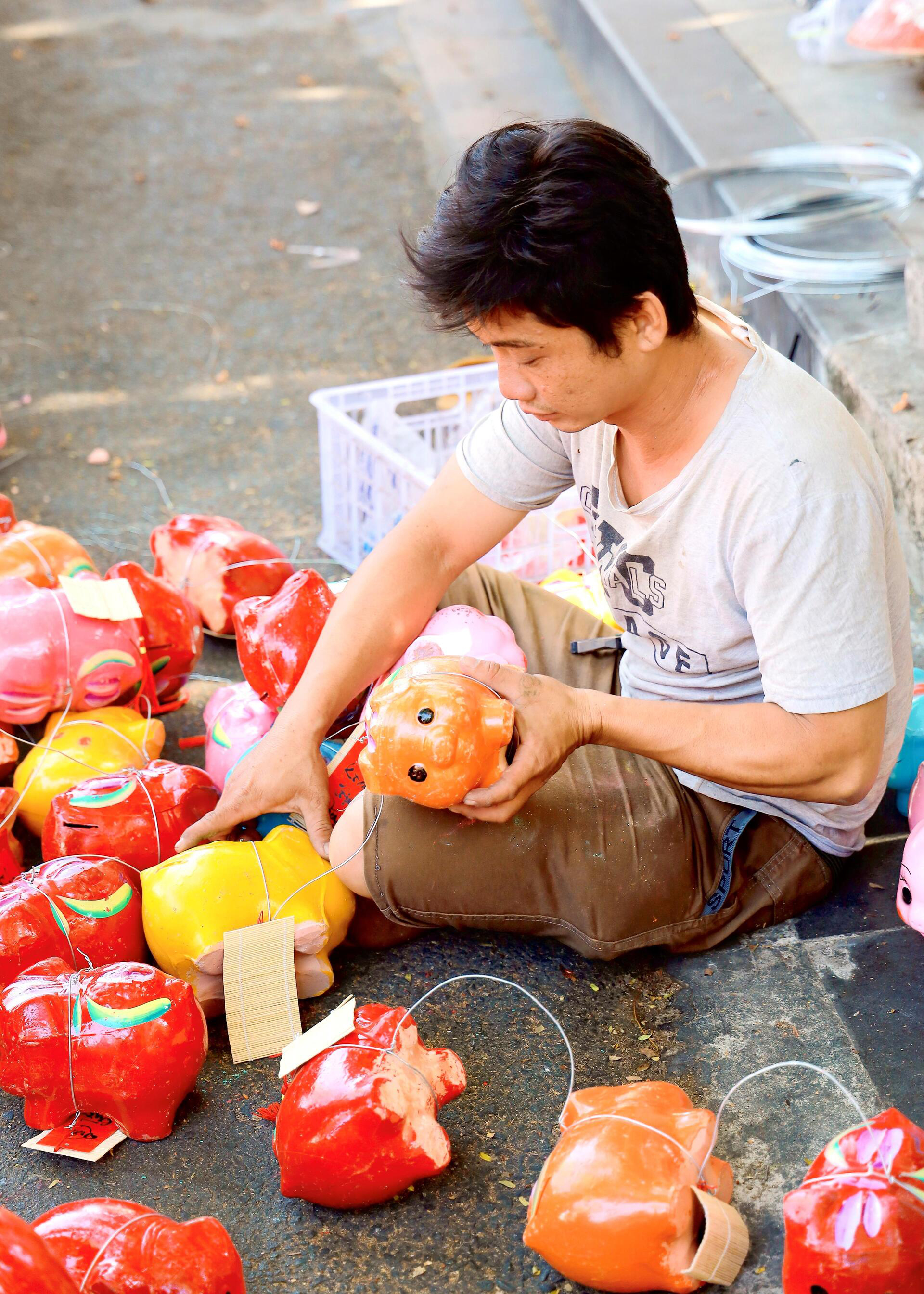 "Đường heo đất" rực rỡ sắc Xuân - Ảnh 3.