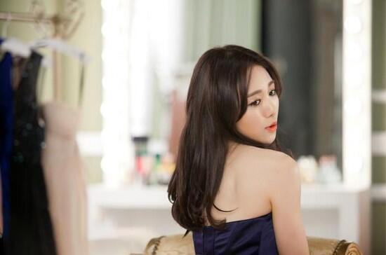 Hậu thẩm mỹ, gương mặt của nữ ca sĩ 33 tuổi bị bỏng nghiêm trọng - Ảnh 4.