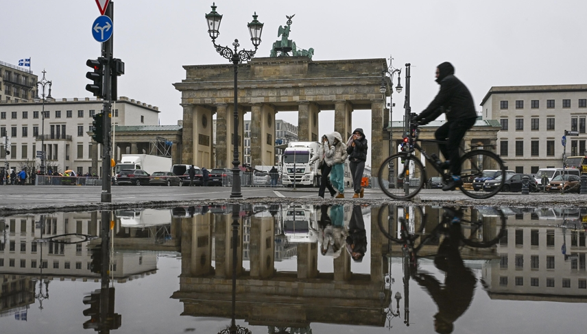 Hé lộ về số người “có nguy cơ nghèo đói” ở nền kinh tế lớn nhất châu Âu - Ảnh 1.