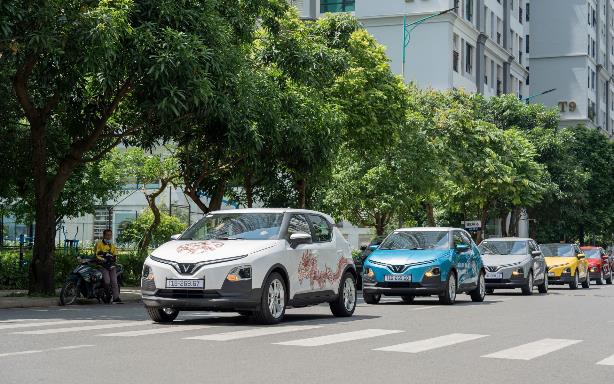 Tài xế Phú Thọ tiết kiệm hàng trăm triệu mỗi năm nhờ chuyển sang xe điện VinFast