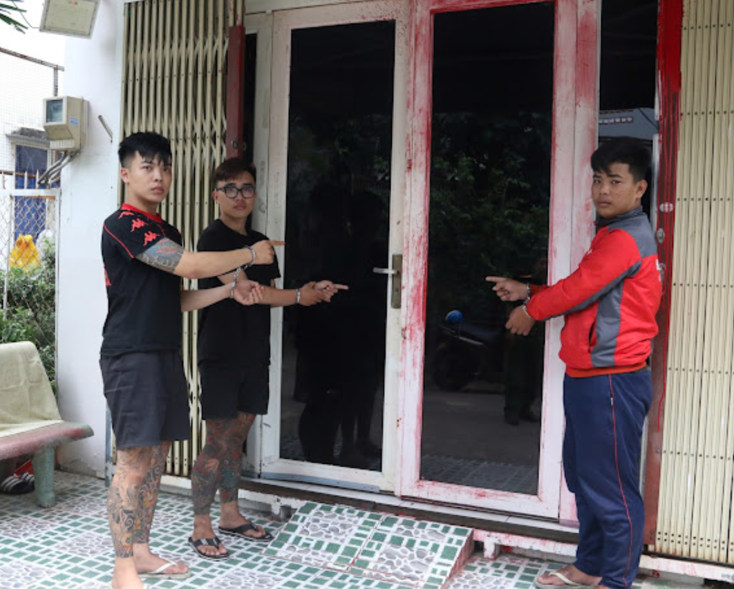 Bắt giữ 3 đối tượng từ An Giang lên Tp.HCM tạt sơn vào nhà dân để “khủng bố” - Ảnh 2.