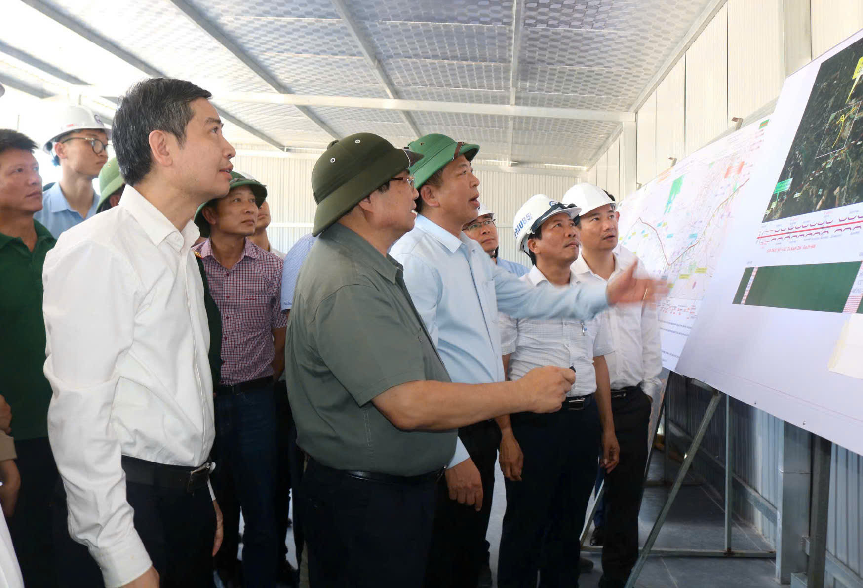 Thủ tướng Phạm Minh Chính yêu cầu hoàn thành cao tốc nối Gia Lai và Đắk Lắk trong tháng 3/2026- Ảnh 1.