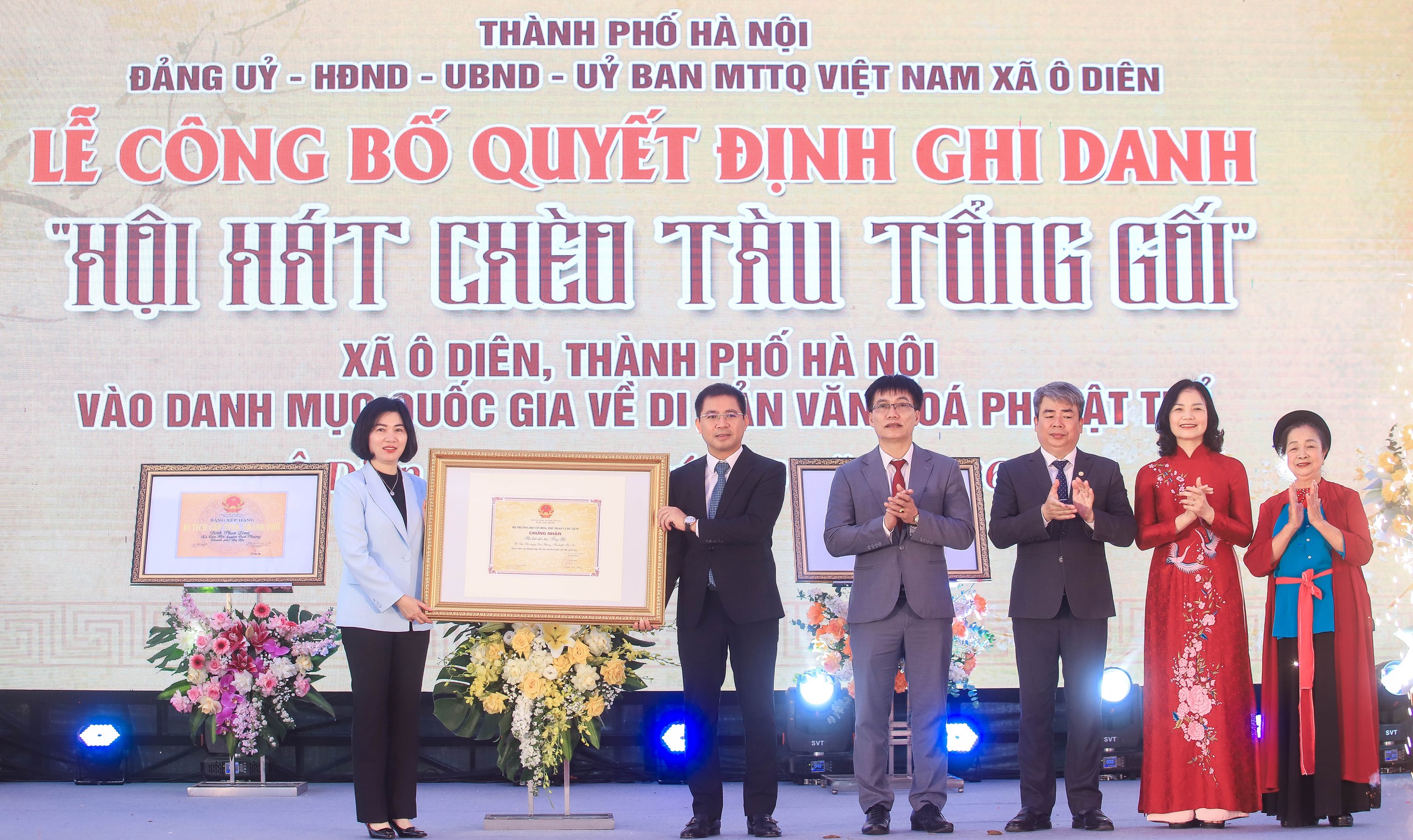 H&agrave; Nội: Hội h&aacute;t Ch&egrave;o t&agrave;u Tổng Gối l&agrave; di sản văn ho&aacute; phi vật thể quốc gia- Ảnh 1.