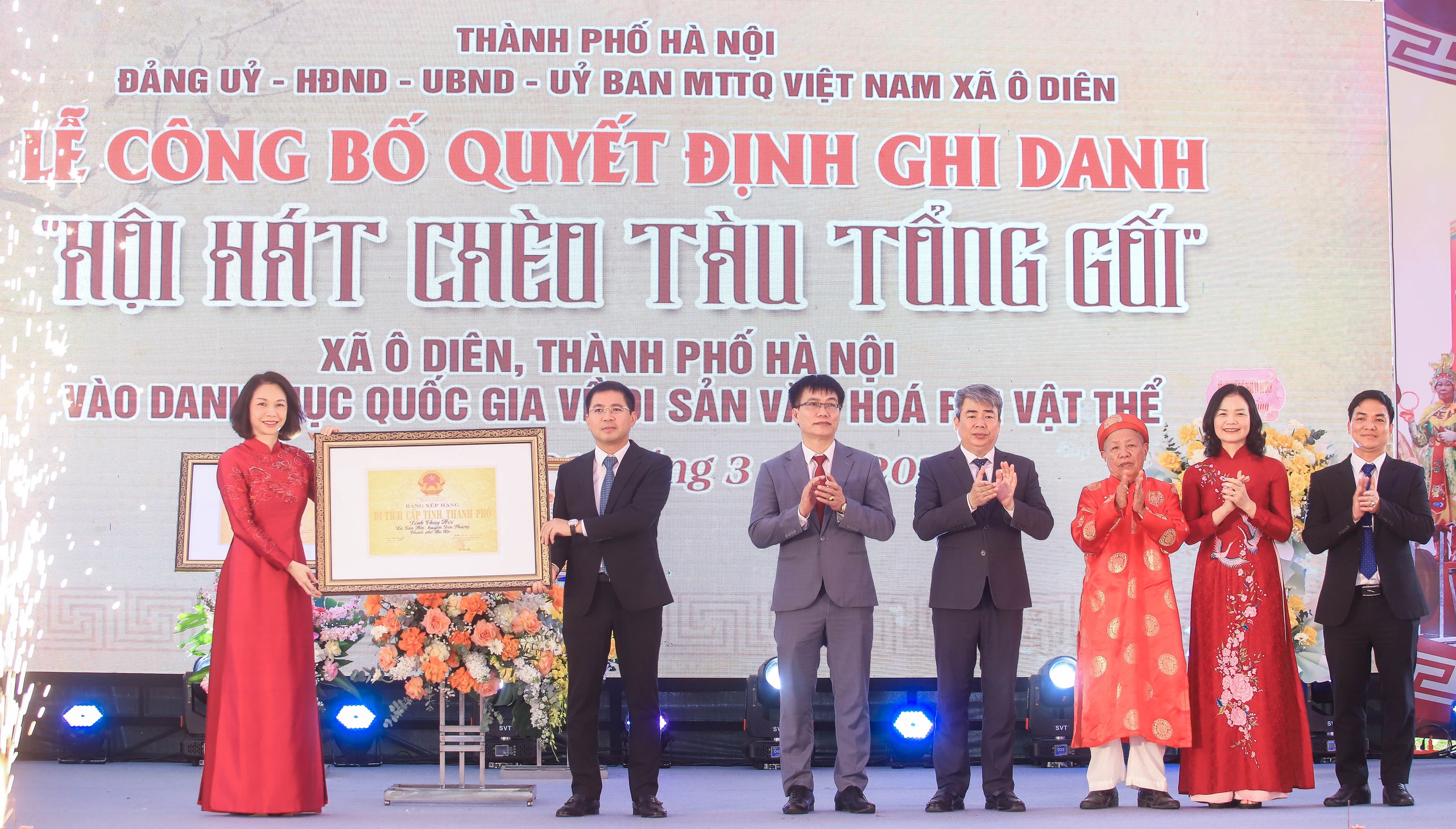 H&agrave; Nội: Hội h&aacute;t Ch&egrave;o t&agrave;u Tổng Gối l&agrave; di sản văn ho&aacute; phi vật thể quốc gia- Ảnh 11.