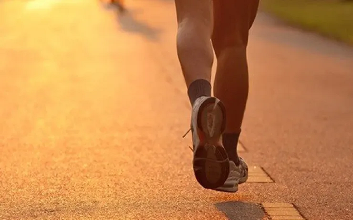 Người phụ nữ 50 tuổi tử vong sau ăn trưa, bác sĩ cảnh báo 3 thói quen là "sát thủ thầm lặng"- Ảnh 1. Người phụ nữ 50 tuổi tử vong sau ăn trưa, bác sĩ cảnh báo 3 thói quen là "sát thủ thầm lặng"- Ảnh 1.