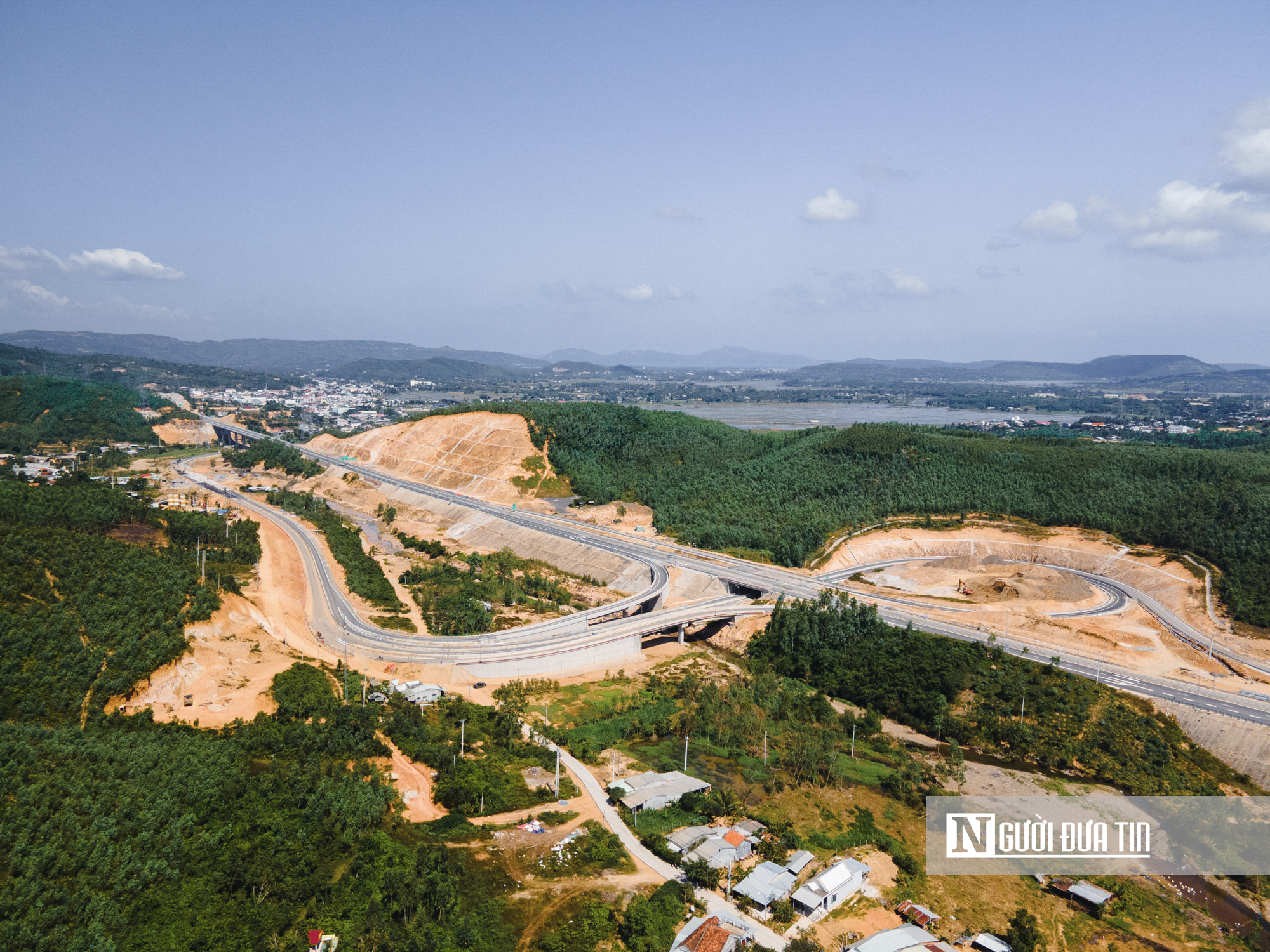 Thủ tướng Phạm Minh Chính yêu cầu hoàn thành cao tốc nối Gia Lai và Đắk Lắk trong tháng 3/2026- Ảnh 3.