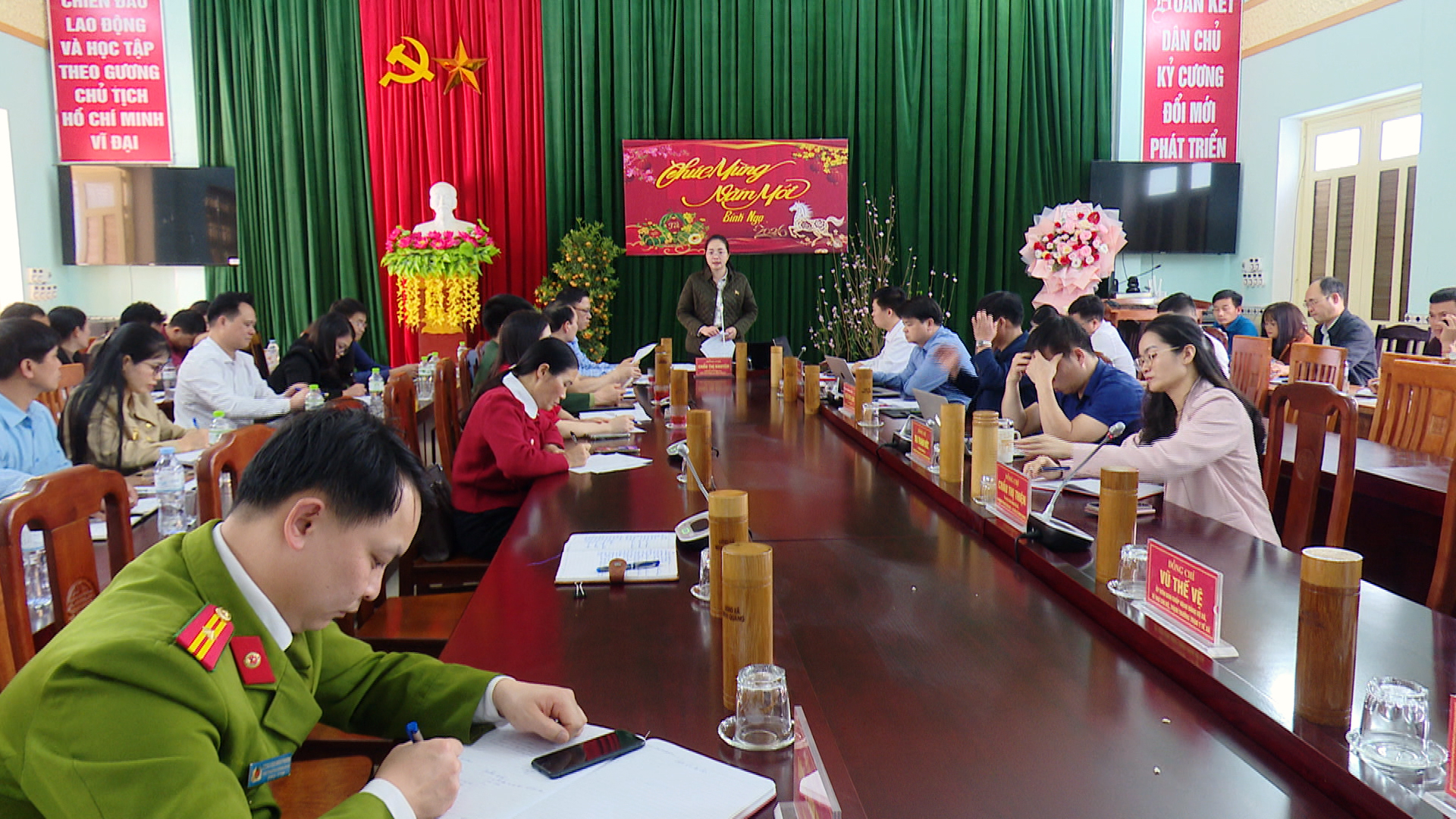 Gạt bỏ tâm lý ăn chơi đầu năm để siết nhịp kỷ luật - Ảnh 1.