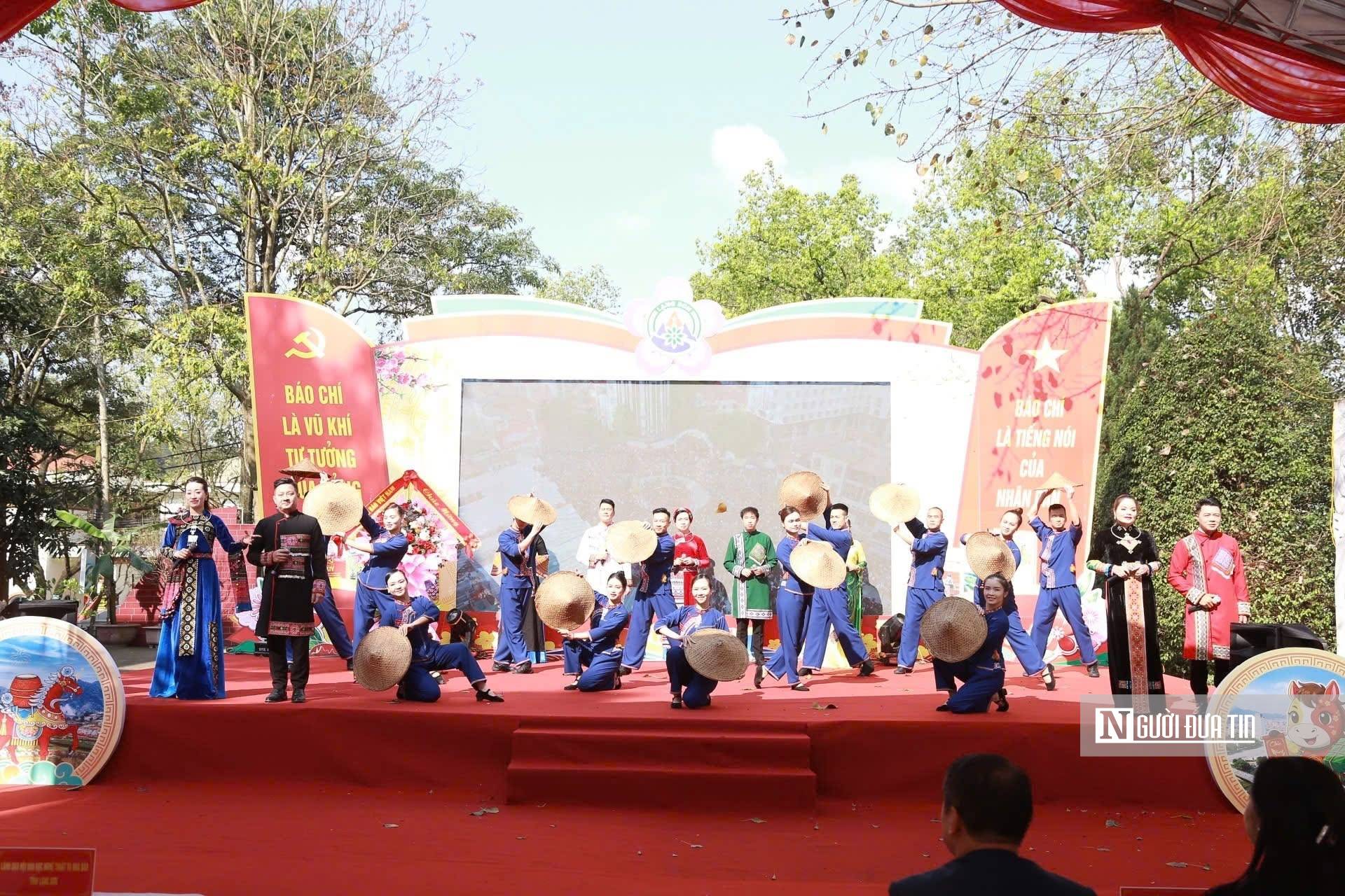 Khai mạc Hội Báo Xuân Xứ Lạng 2026: Không gian văn hóa đặc sắc của báo chí - Ảnh 7.