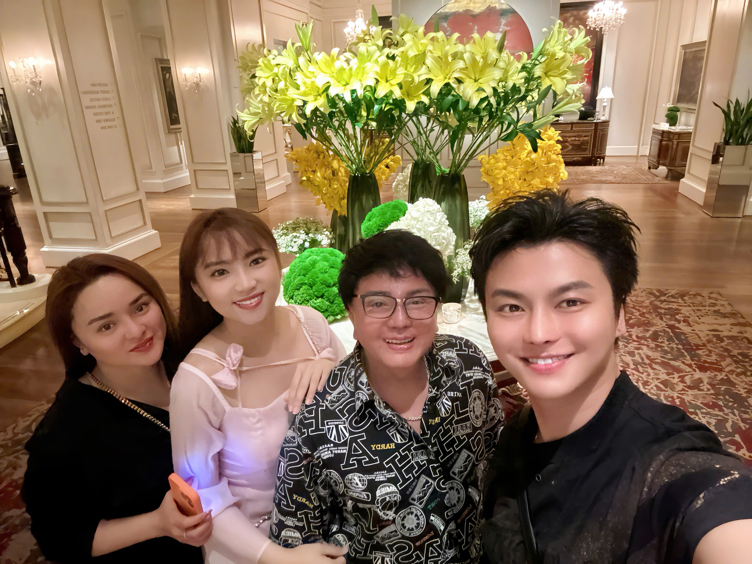 Nam NSƯT bất ngờ thành nam chính trong hội "đẩy thuyền" với ca sĩ Ngọc Tiên là ai? - Ảnh 6.