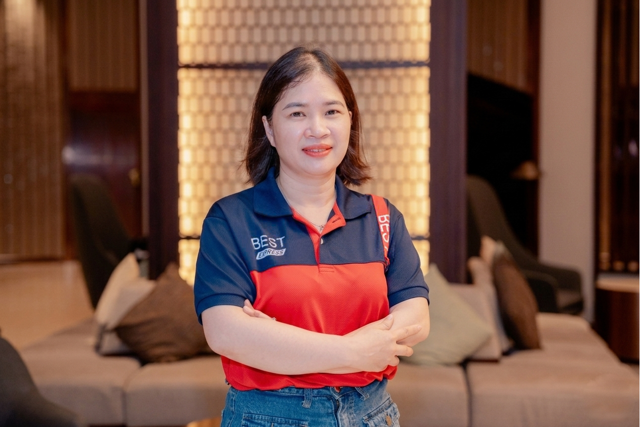 Rời ngân hàng để làm logistics: Bản lĩnh "nói được làm được" của nữ chủ bưu cục Best Express xứ Quảng - Ảnh 1.