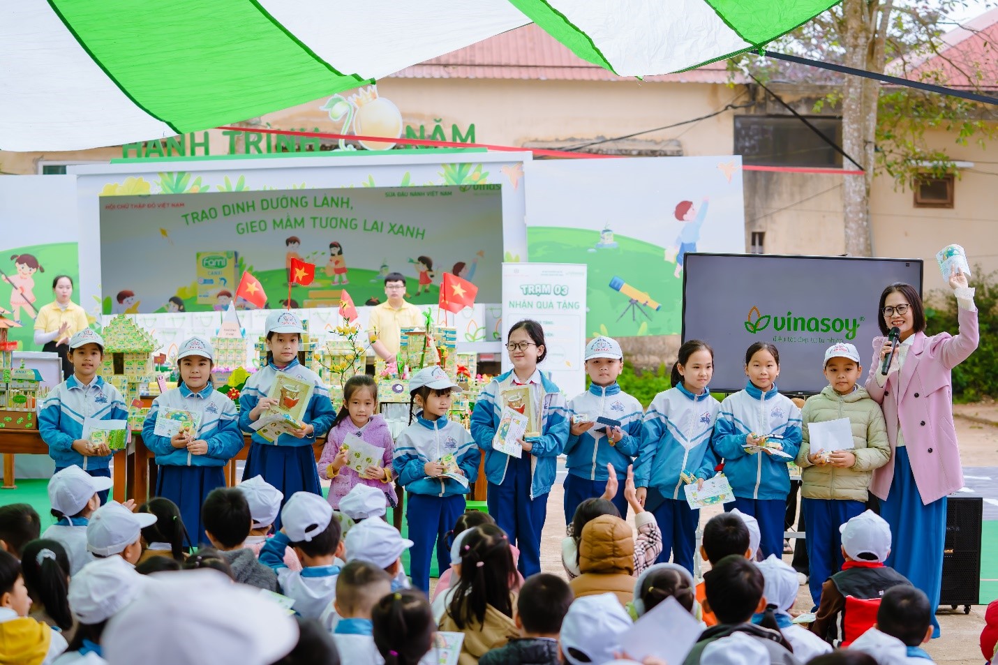 Chuyện chưa kể về những ‘người gieo lành’ trong chương trình Sữa đậu nành học đường - Ảnh 2.