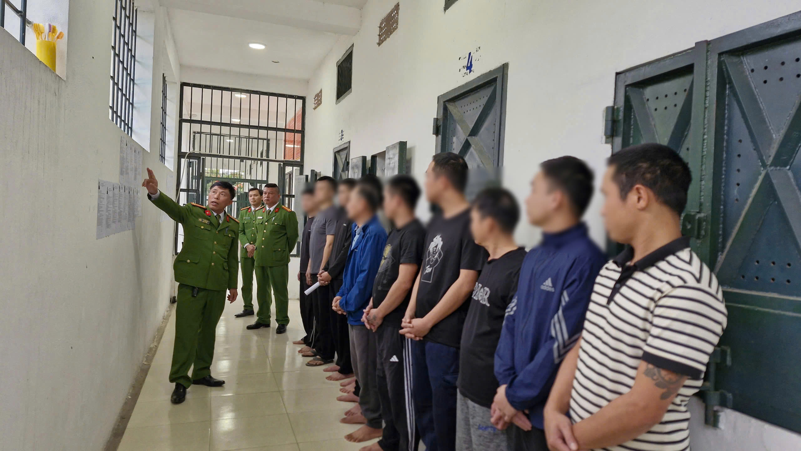 Chuẩn bị chu đáo công tác bầu cử cho những cử tri “đặc biệt” trong trại tạm giam- Ảnh 4.