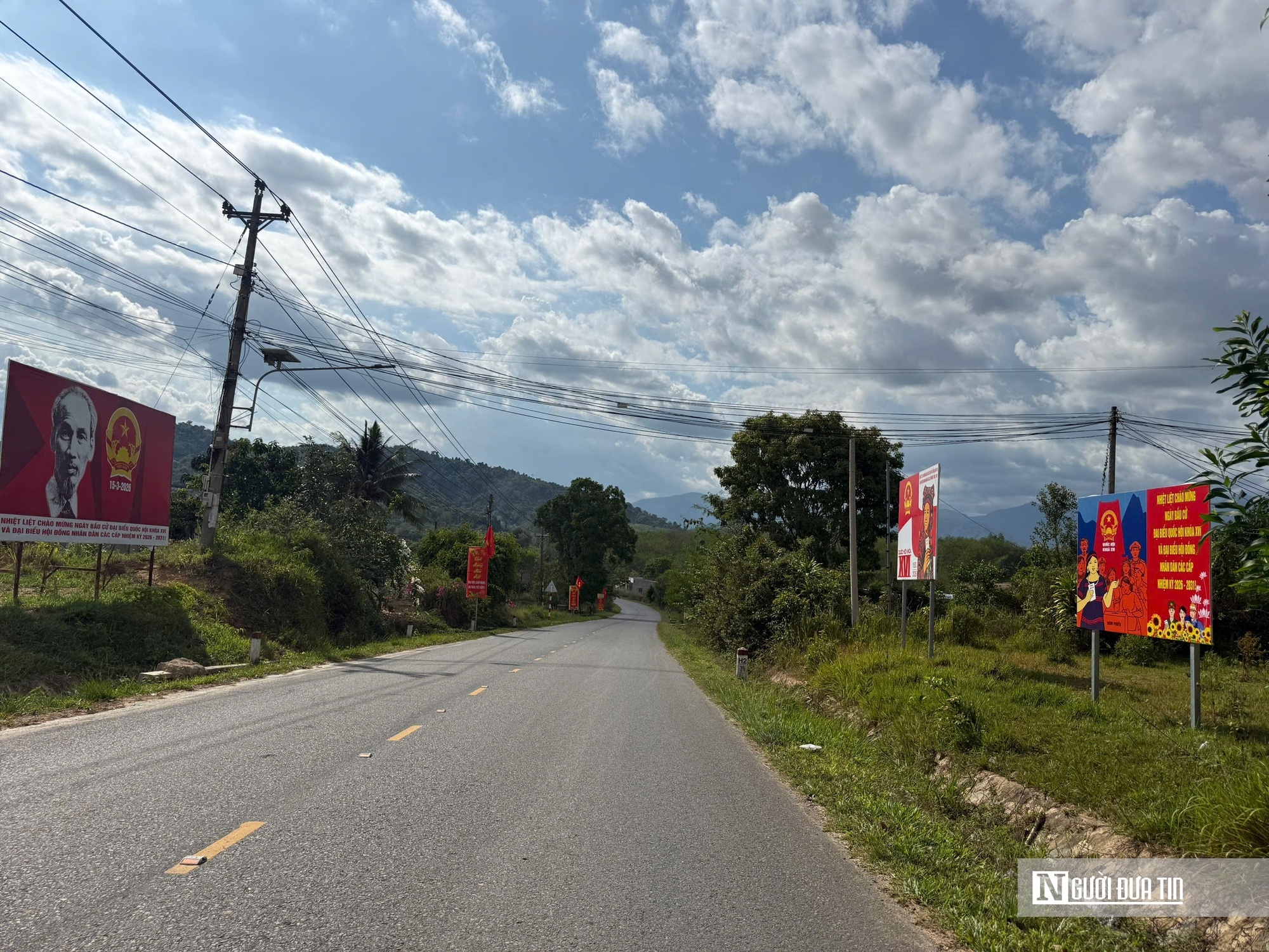 Đưa th&ocirc;ng tin bầu cử &ldquo;đi từng ng&otilde;, đến từng rẫy&rdquo; ở v&ugrave;ng n&uacute;i v&agrave; v&ugrave;ng đồng b&agrave;o Chăm- Ảnh 2.