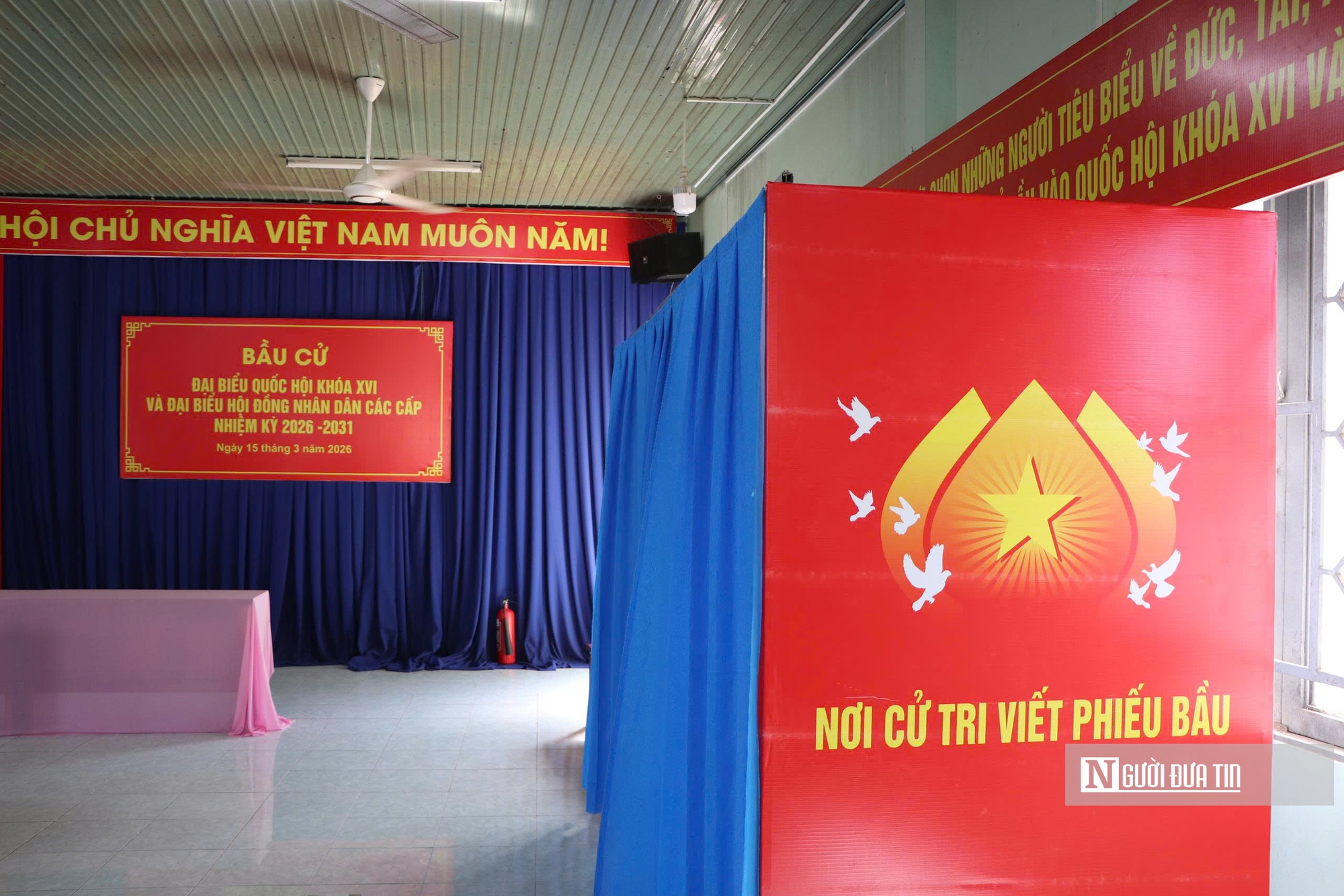 Tp.HCM: Rực rỡ cờ hoa, sẵn sàng cho bầu cử ĐBQH và HĐND các cấp- Ảnh 13.