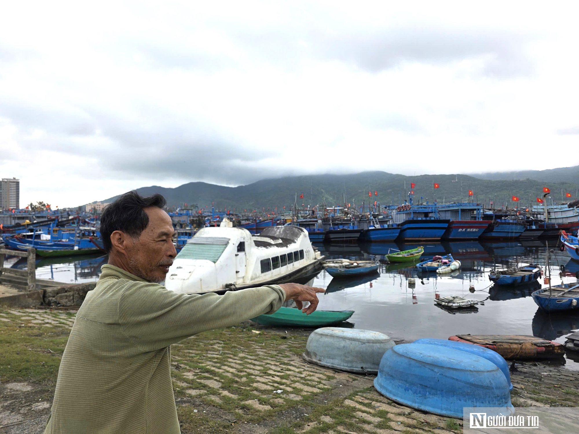 Dầu tăng giá, ngư dân neo bờ chưa dám vươn khơi vì lo thua lỗ- Ảnh 3.