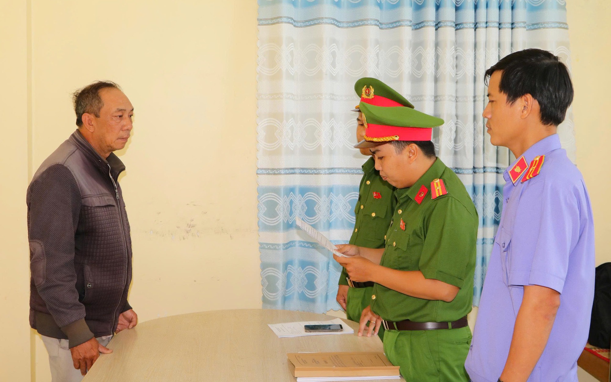 Đồng Tháp: Khởi tố chủ hộ kinh doanh sản xuất cà phê giả quy mô lớn