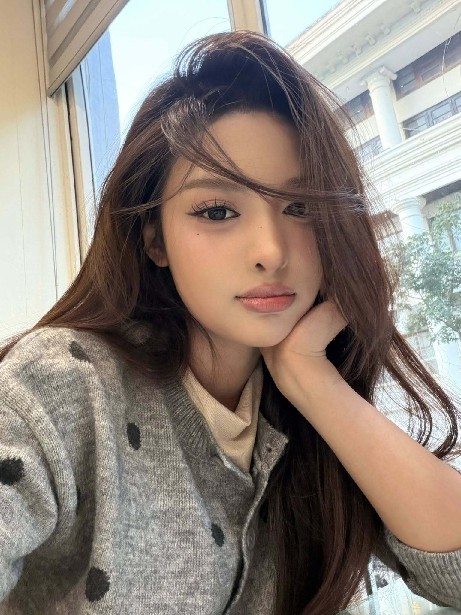 "Hot girl da nâu" là "bóng hồng" mới của HIEUTHUHAI - Ảnh 7.