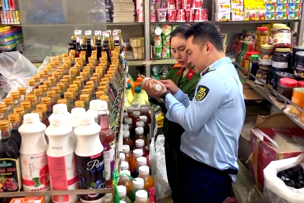 Điều tra vụ phát hiện gần 2 tấn ruốc gà, ruốc lợn không rõ nguồn gốc ở Thanh Hóa- Ảnh 2.